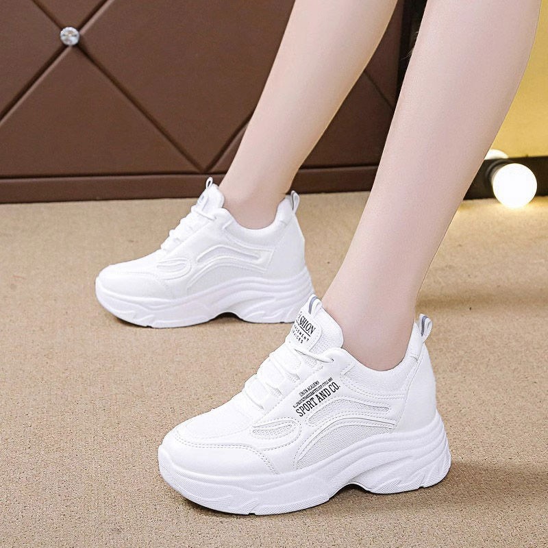 Zapatos de mujer de comercio exterior zapatos de moda de papá zapatos de moda de primavera y otoño nuevos zapatos deportivos transpirables y casuales de altura de red