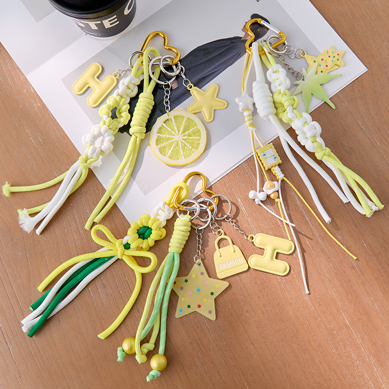 El blogger original de la serie de Nicho Zhong Personalidad Car Keychain bolsos colgantes ins pareja trenzado colgantes bolsos