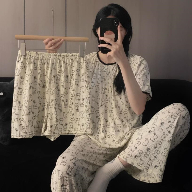 Comercio exterior al por mayor primavera y verano nuevos pijamas pantalones de manga corta para mujer pantalones cortos de tres piezas servicio a domicilio nube algodón rayas oso