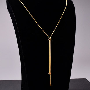 Pull-up sweater chain long high-end snake bone chain 18k gold simple titanium steel non-fading necklace women's light luxury niche