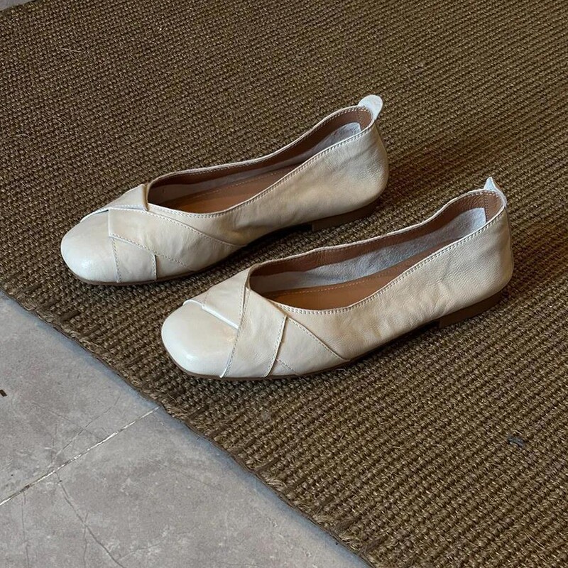 In stock~2026 new style woven shallow single shoes for women, simple and elegant granny shoes, soft sole, large size women's shoes 41-43 In stock~2026 new style woven shallow single shoes for women, simple and elegant granny shoes, soft sole, large size women's shoes 41-43