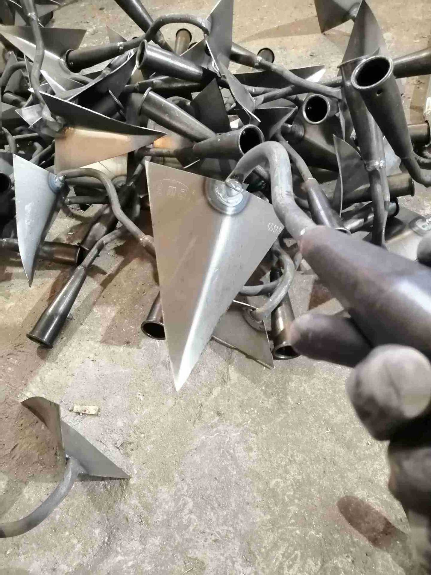 菜拉开沟犁三角锄头锰钢犁起垄开荒施肥工具沟锄鹰嘴锄拉锄尖头开