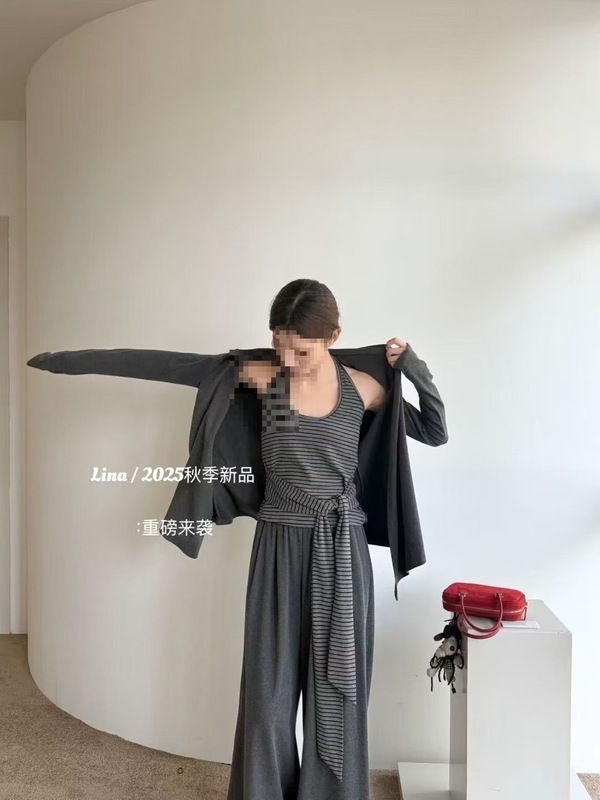 新款辣妹条纹挂脖修身系带背心+开衫+松紧紧休闲裤三件套|undefined