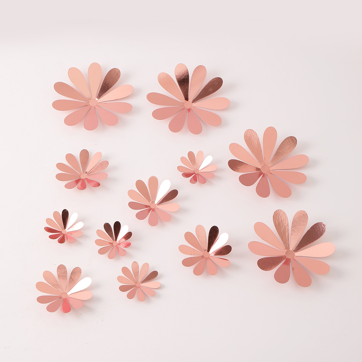 Lot de 12 autocollants muraux 3D en forme de fleurs, métallisés et multicolores, de style transfrontalier._voghion.com