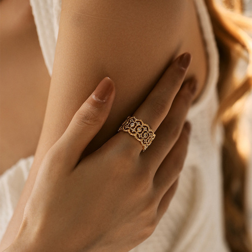 High-end brass-plated 18K gold butterfly animal design personalized ring with exquisite diamond drop design