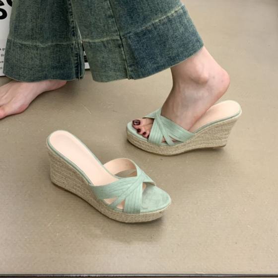 Mint Mambo Green Small Thick-Soled Sandals Women's Summer 2025 Straw Wedge Slippers Outerwear Round Toe High Heels