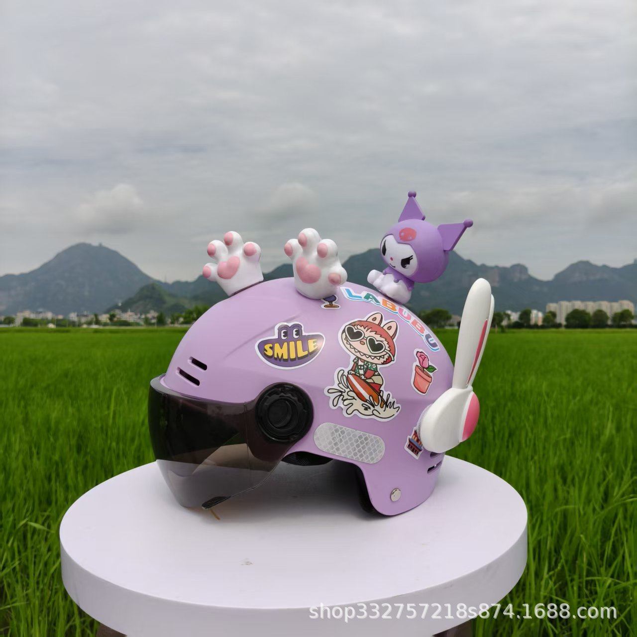 연보라색 라부부 + 자외선 차단 안경 + 흰색 고양이 발톱 + 보라색 쿠자이 + 흰색 토끼 귀