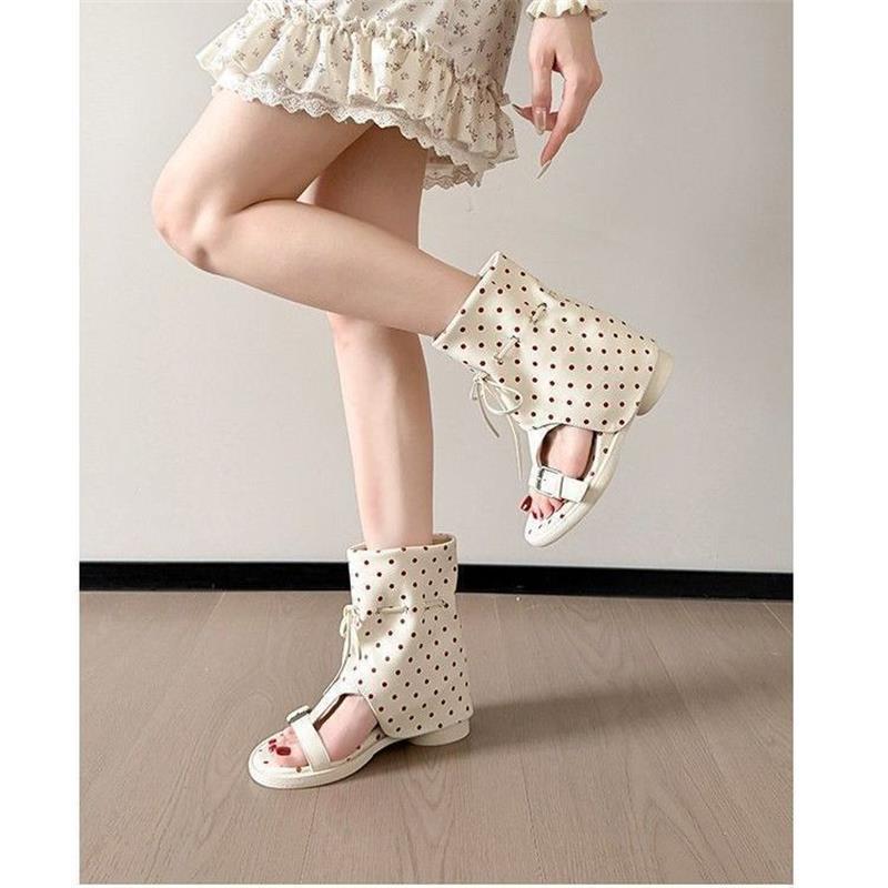 Boots de arco para mujeres de verano delgado transpiración interior aumento de altura cuando las sandalias romanas con dedos cortos