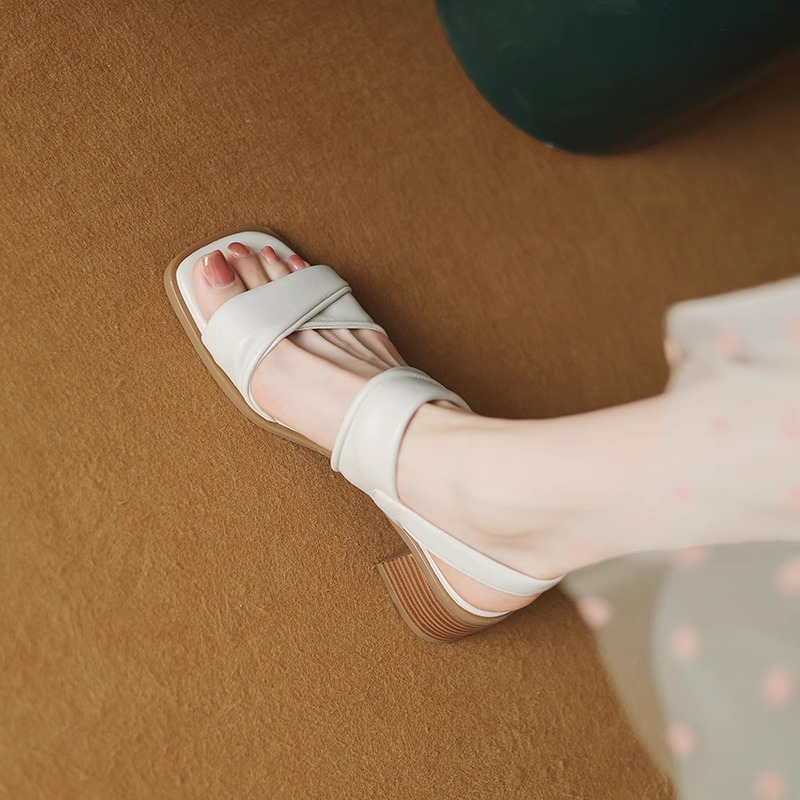 本革スクエアトゥオープントゥサンダル女性用2025年夏新作多用途厚底ハイヒールワンストラップフェアリースタイルアウターサンダルトレンディ|undefined