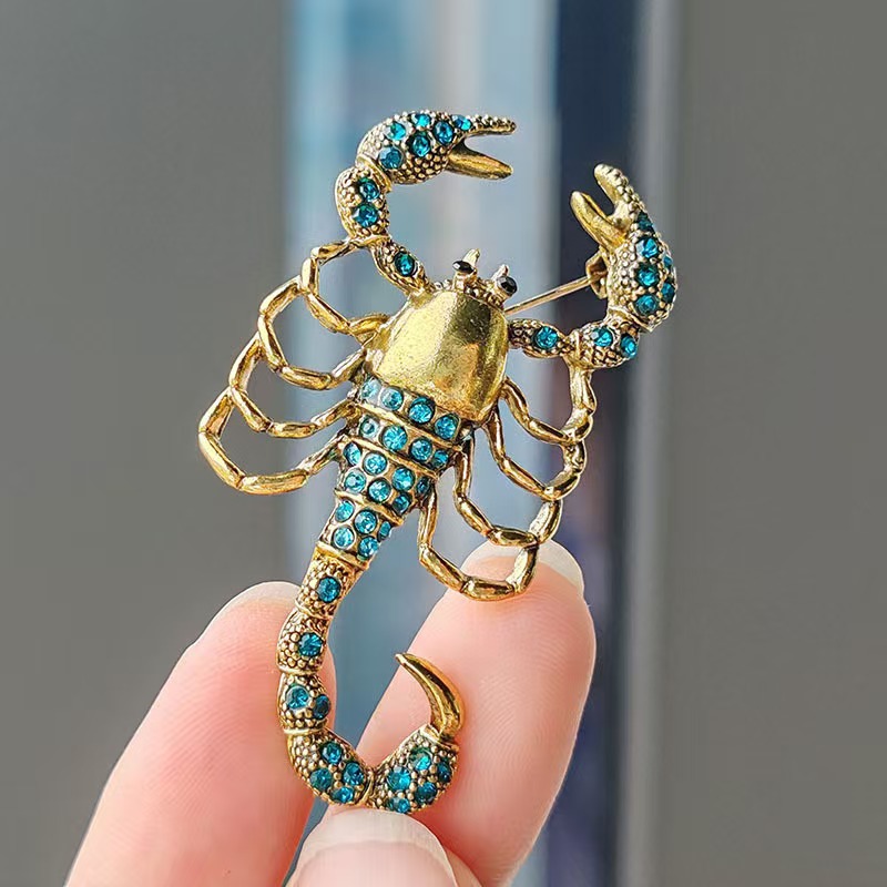 Broche exclusive transfrontalière unique en alliage, style européen et américain, ornée d'un gecko et de diamants._voghion.com