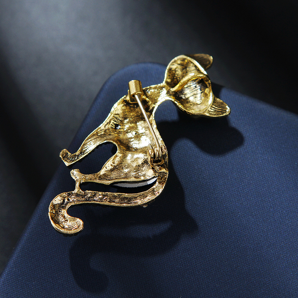 Retro Simple Kitten Brooch Personalized Animal Pin Fashion European and American Second hand Cat Corsage Accessories for Women_voghion.com