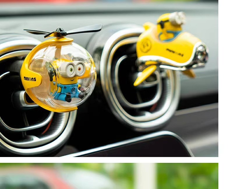 Popular Flying Ball Car Air Freshener, Car Air Conditioner Vent Fragrance Paste, Creative Ornament Decoration, High-End Perfume