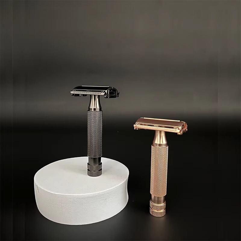 Factory Direct Sale Men's Stainless Steel Blade Safety Razor with Aluminum Stainless Steel Handle Butterfly Opening Safety Razor Factory Direct Sale Men's Stainless Steel Blade Safety Razor with Aluminum Stainless Steel Handle Butterfly Opening Safety Razor