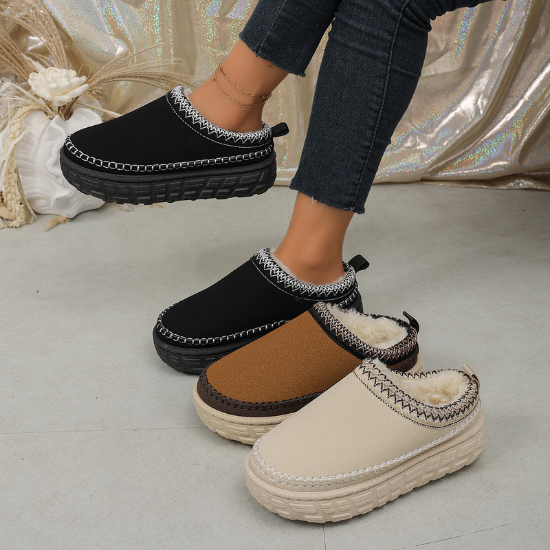Korean-style fashionable snow boots with thick soles and low heels for women, 2026 autumn/winter collection, warm and fleece-lined cotton slippers