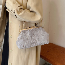 毛绒包包女2023新款流行温柔夹口链条斜跨小包时尚质感单肩手提包