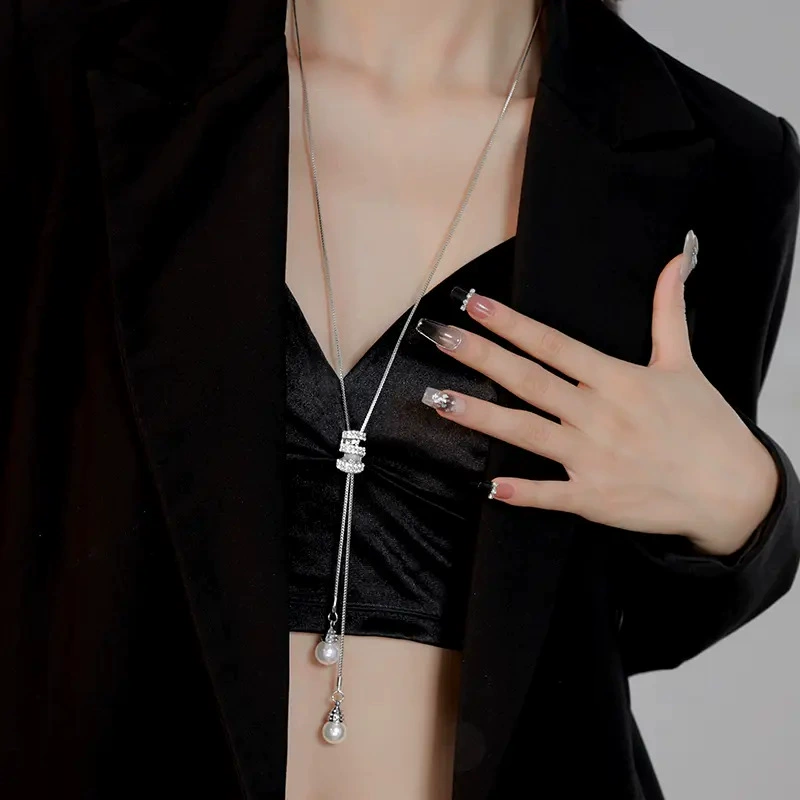 Осенние и зимние жемчужные аксессуары дикие ожерелья длинный свитер простой атмосферный 2024 легкий и роскошный премиум новый дизайн ins