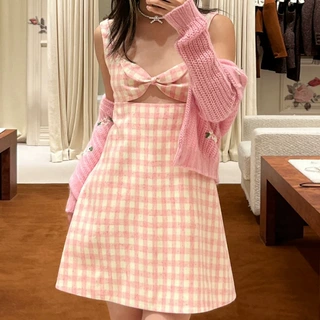 【现货】时尚设计感气质优雅A字背心裙扭结镂空连衣裙女 2351903