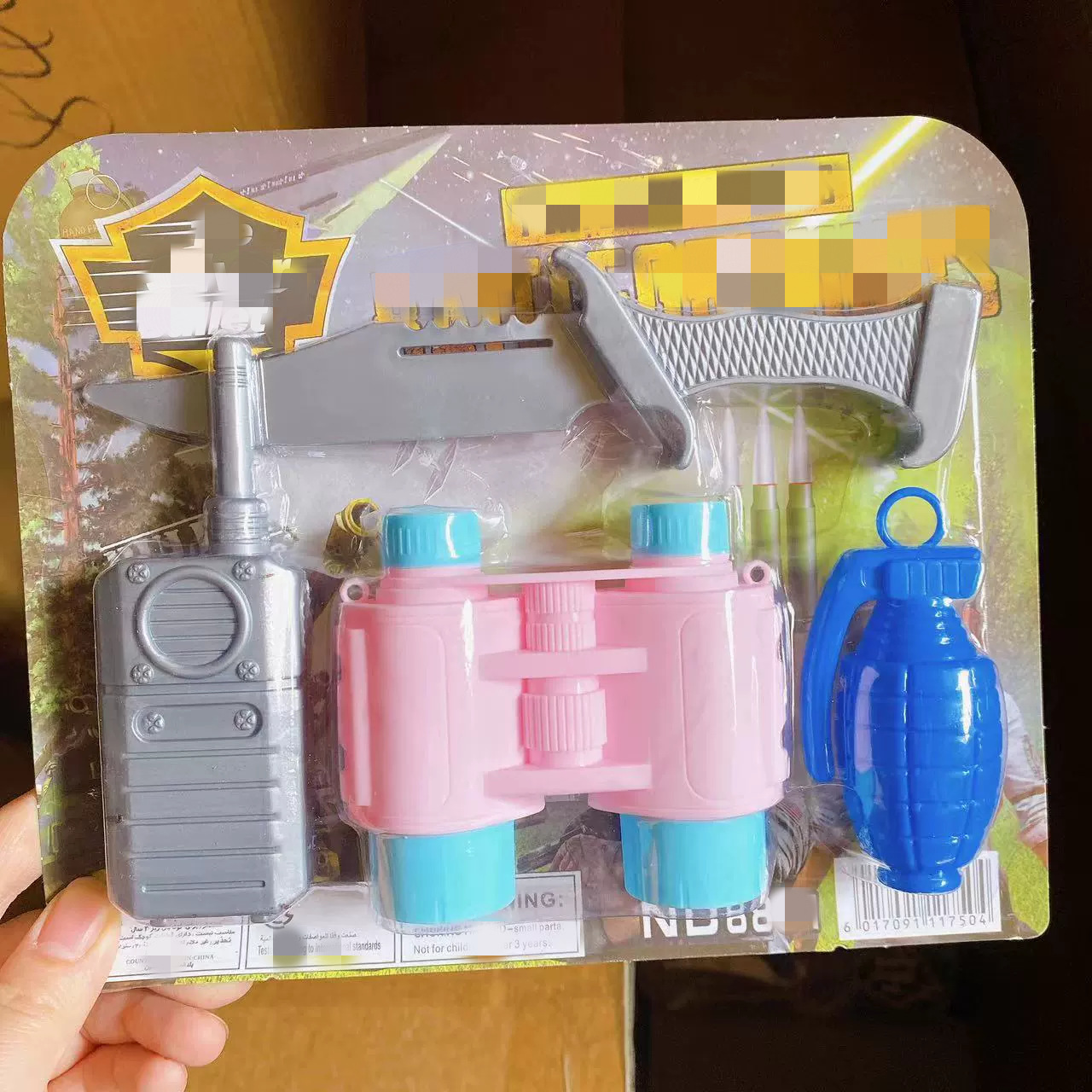 Juguetes para niños modelo de automóvil de plástico pistola arco y flecha tarjeta de succión pistola conjunto de anillo 2 yuanes tienda departamental al por mayor