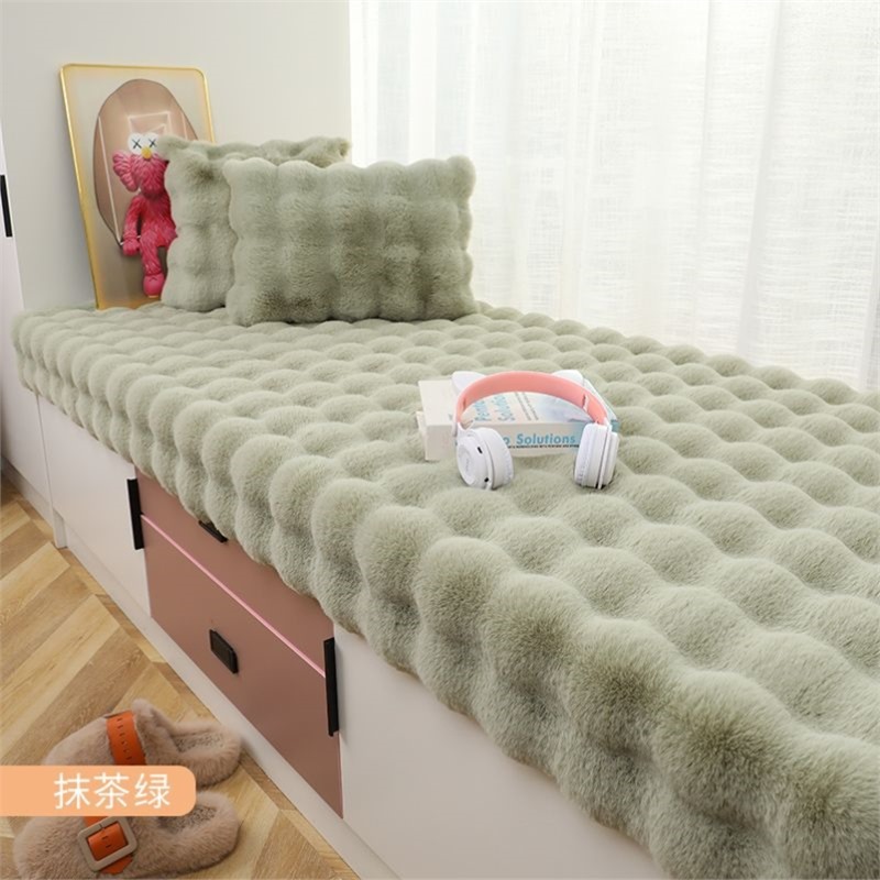 Red Carpet Visual: Qítā Jiā Car Carpet - matcha-green-bubble-fleece-1550g-fleece-width-60cm-x-length-160cm-anti-slip