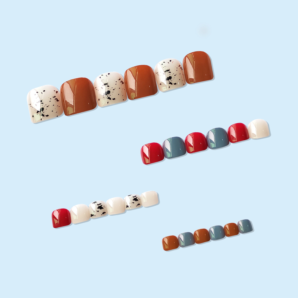 24 piezas de verano de color de contraste de dopamina de uñas de pie, parches de uñas blancas dulces, uñas de desgaste transfronterizas, suministro directo.
