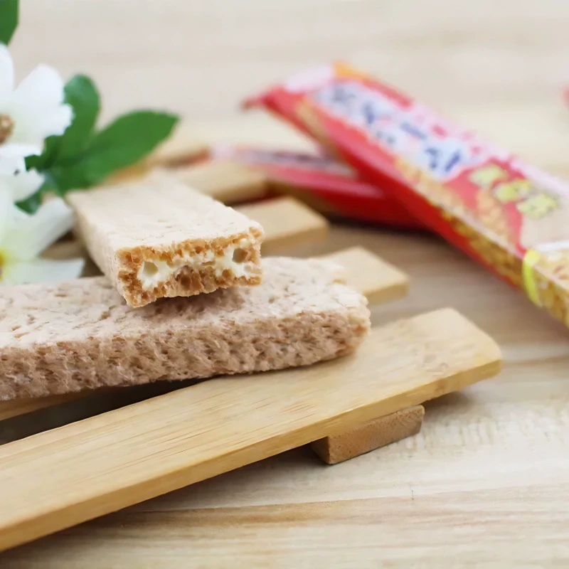 Кряшку Jinfu Sandwich Cookies 220 г*2 Коробки печенье с молочным шоколадом, хрустящее сэндвиcное печенье, новогодние закуски