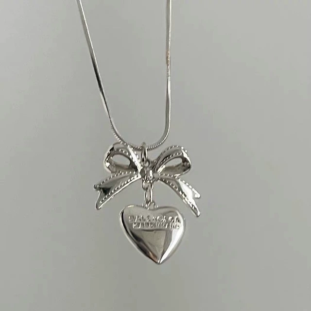 Earrings with bow, internet celebrity