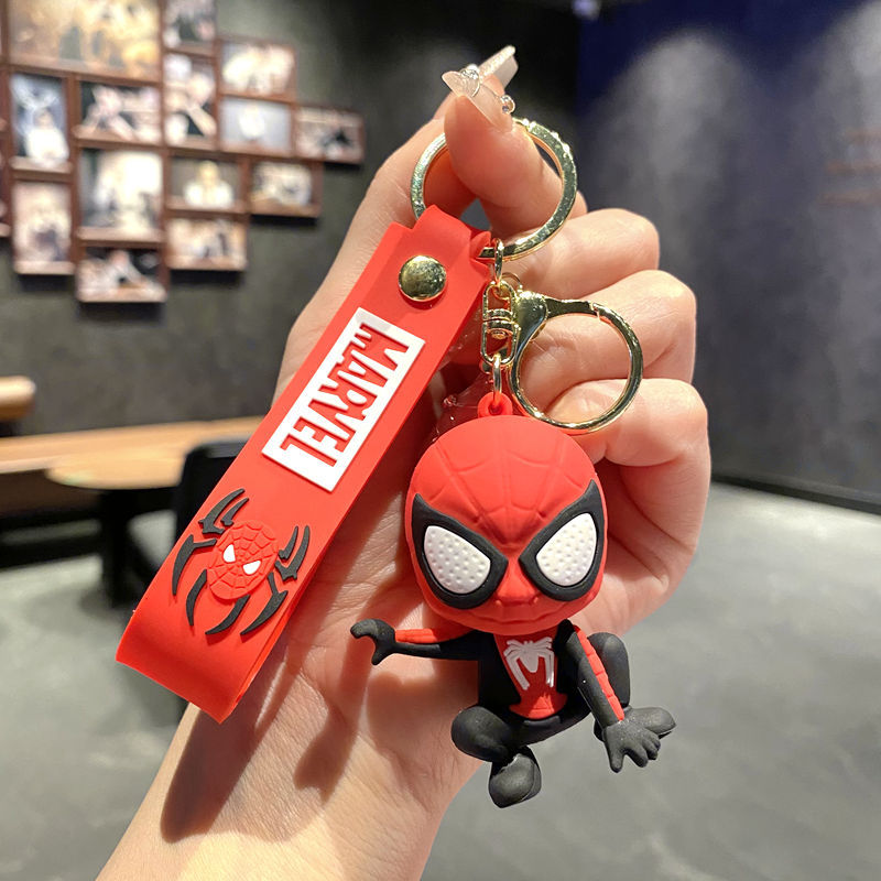 新商品アニメアベンジャーズのキーホルダー創意的なスパイダーアイアンマンの死侍公仔カバンのペンダントプレゼント