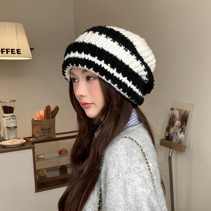 Vintage-kariertes Strickmuster für Damen, Winter, koreanischer Stil, figurschmeichelnd für großen Kopfumfang, warme Ohren, Kälteschutz_voghion.com