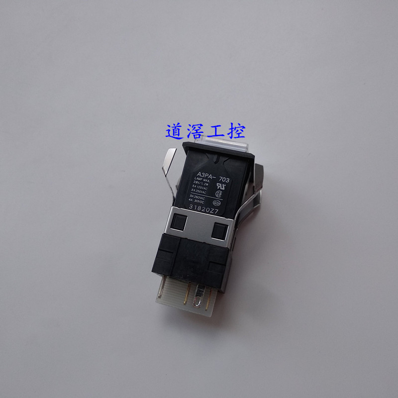 A3PA-90E11-24EW 欧姆龙OmronA3P 带灯按钮开关（正方形）