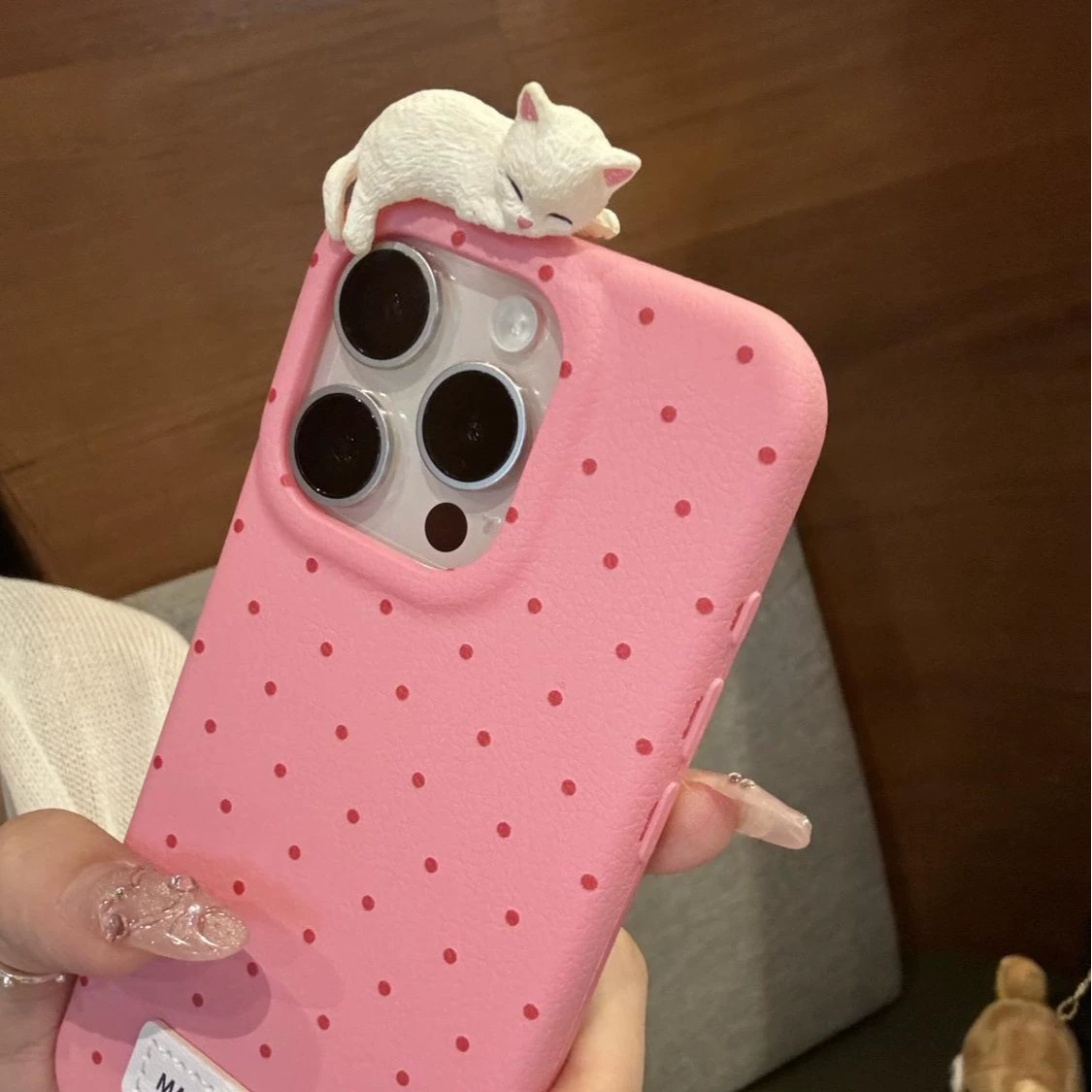 Чехол для телефона (Apple iPhone 13/14/15/16 совместим), искусственная кожа, 3D котёнок