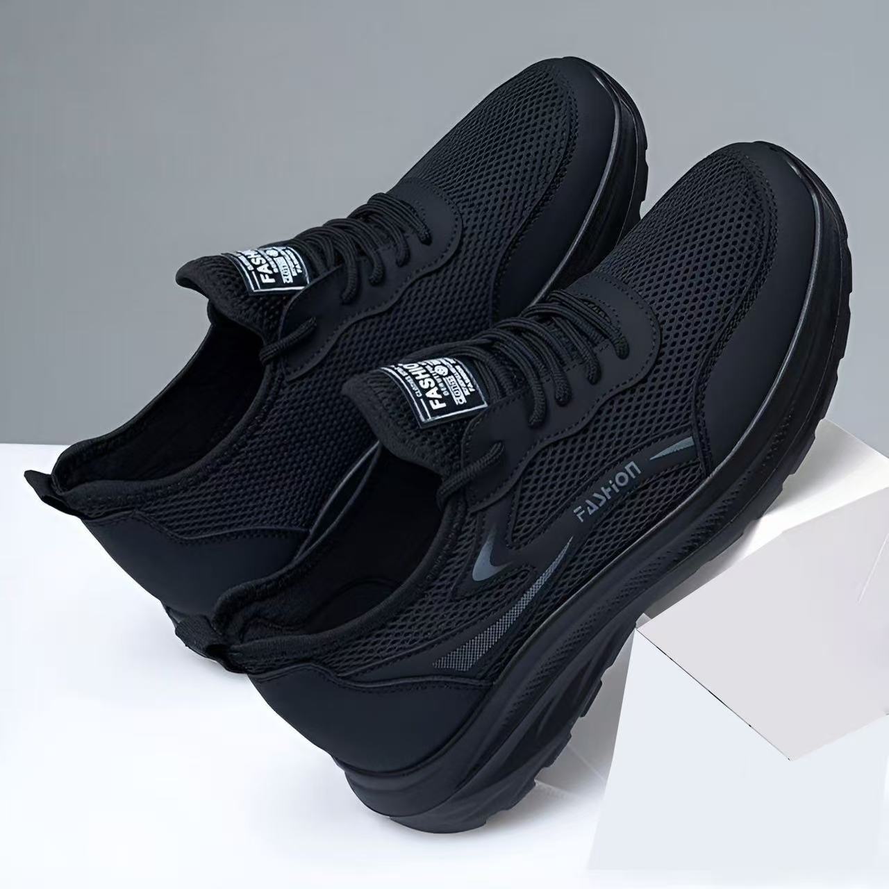 2026 Spring and Summer New Style Mesh Breathable Men's Shoes, Fashionable and Versatile Sports Casual Shoes, Soft Sole, Non-Slip, Wear-Resistant Work Shoes