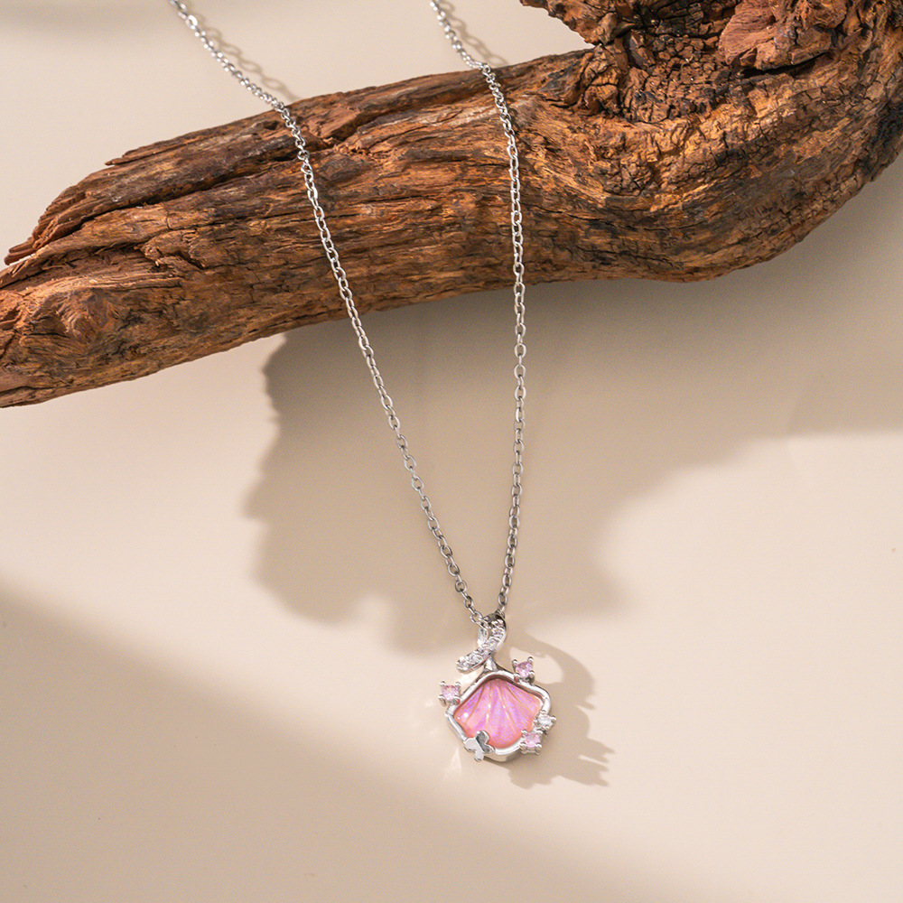 Shell Pendant Fashion High-end Design Light Luxury Ins Style Clavicle Chain