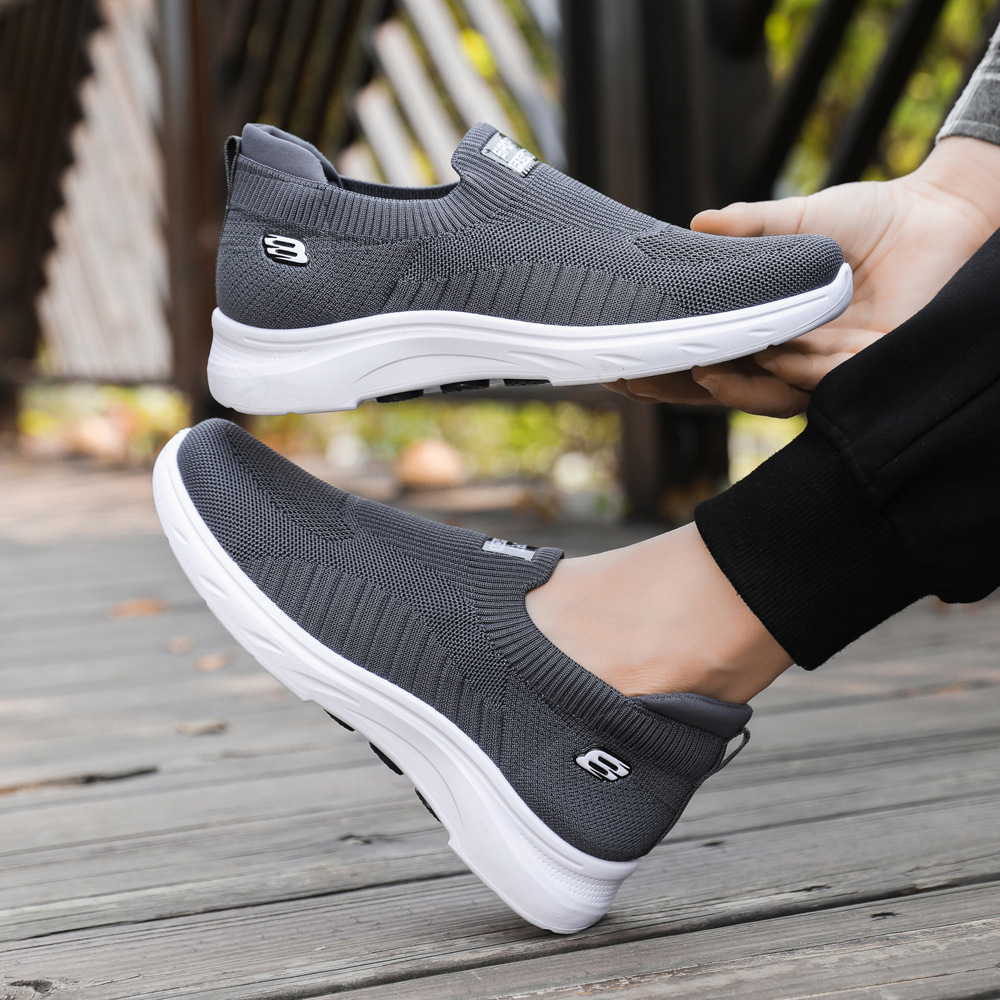 Nuevos zapatos de hombre de verano al por mayor, zapatos bajos de moda de un pie, zapatos de papá, zapatos casuales ligeros y simples