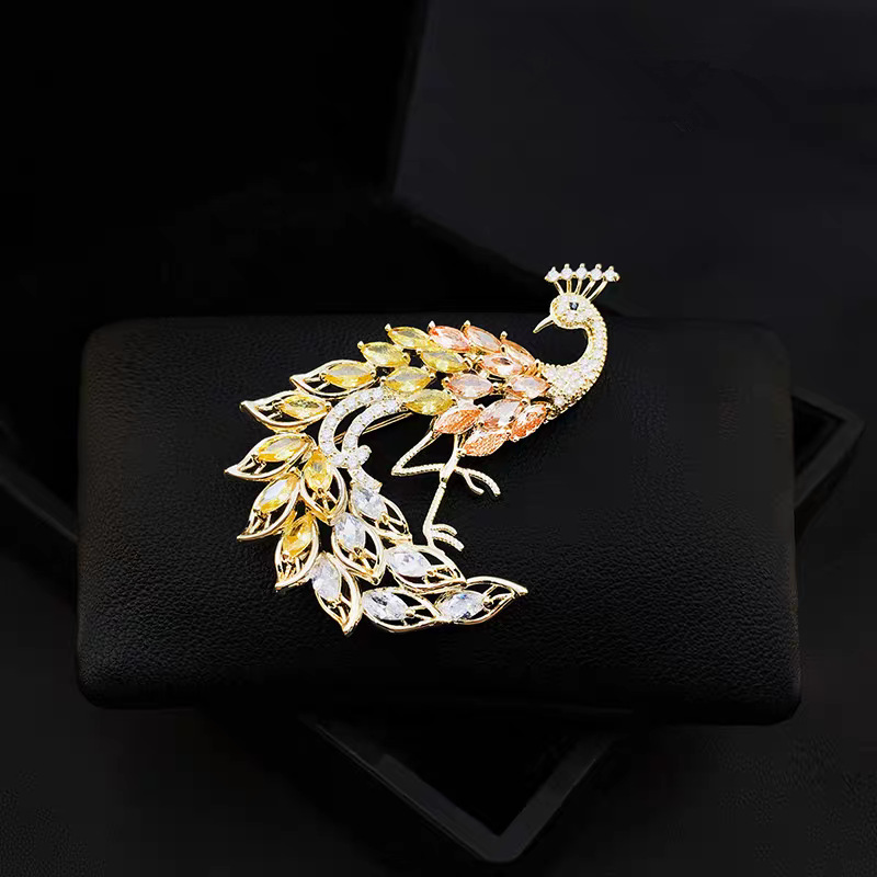 Gradient enamel peacock brooch, a sophisticated and unique accessory for women, perfect for pairing with high-end suits and formal dresses