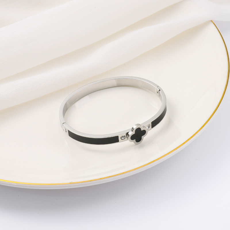 Pulsera de titanio y acero para mujer, diseño moderno y sencillo, pulsera de lujo que no se desvanece, venta al por mayor en stock.