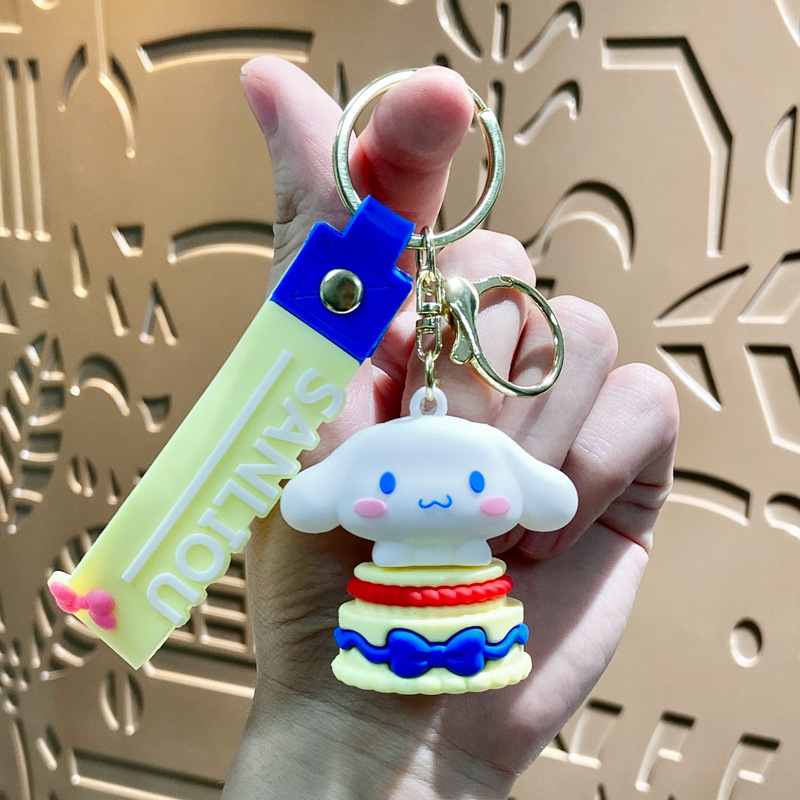 Llavero de dibujos animados de Sanrio con diseño de perro de orejas grandes, colgante, adorno de llavero de Kuromi, artículos pequeños, pequeño regalo