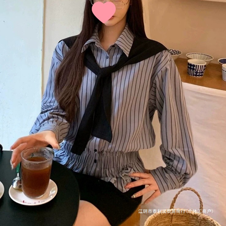 Super stylish women's shirt 2026 new spring/autumn French-style top with blue stripes, light luxury and age-reducing shirt Super stylish women's shirt 2026 new spring/autumn French-style top with blue stripes, light luxury and age-reducing shirt