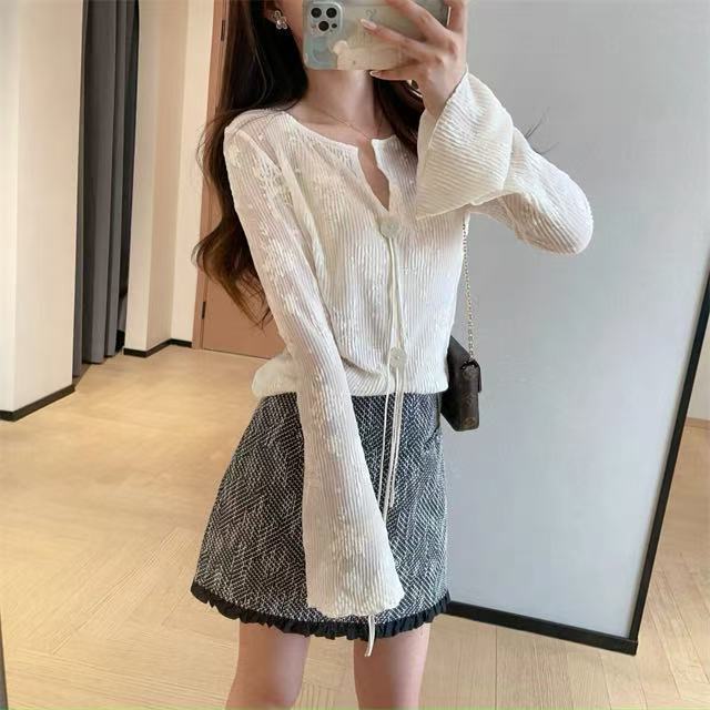 温柔法式空气感轻薄微透立体蕾丝喇叭袖针织开衫女25秋L0902B|undefined
