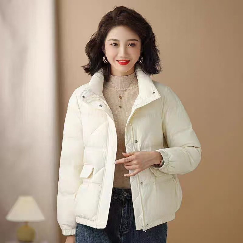 2025 nueva ropa de algodón de otoño y invierno de cuello vertical de mediana edad damas sueltas coreanas corta chaqueta de algodón cálida casual gruesa