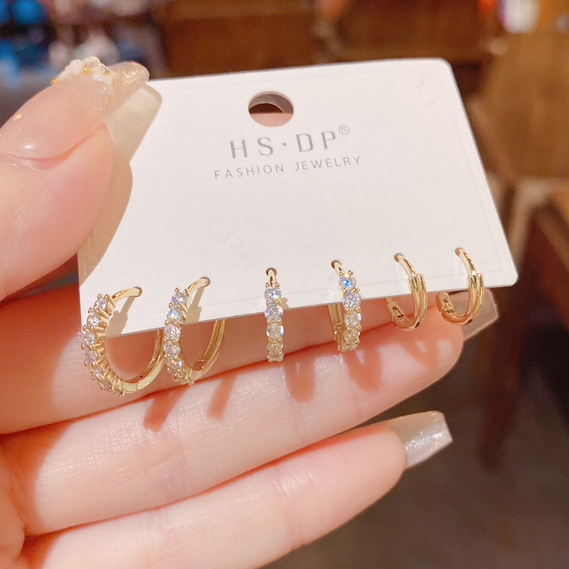 Summer Simple Small Zircon Ear Buckle suit Earrings 2022 New Fashionable Light Luxury Niche High-end Earrings for Women