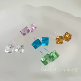 耳钉;耳环;项链