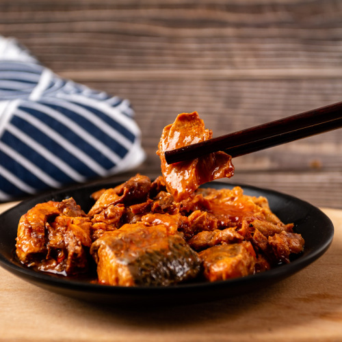 San Yu Sheng Gang Dalian Salmon Canned Food – Ready-to-Eat, Wholesale TV Shopping Deal – Seafood Tomato-Glazed Sushi Salmon Can