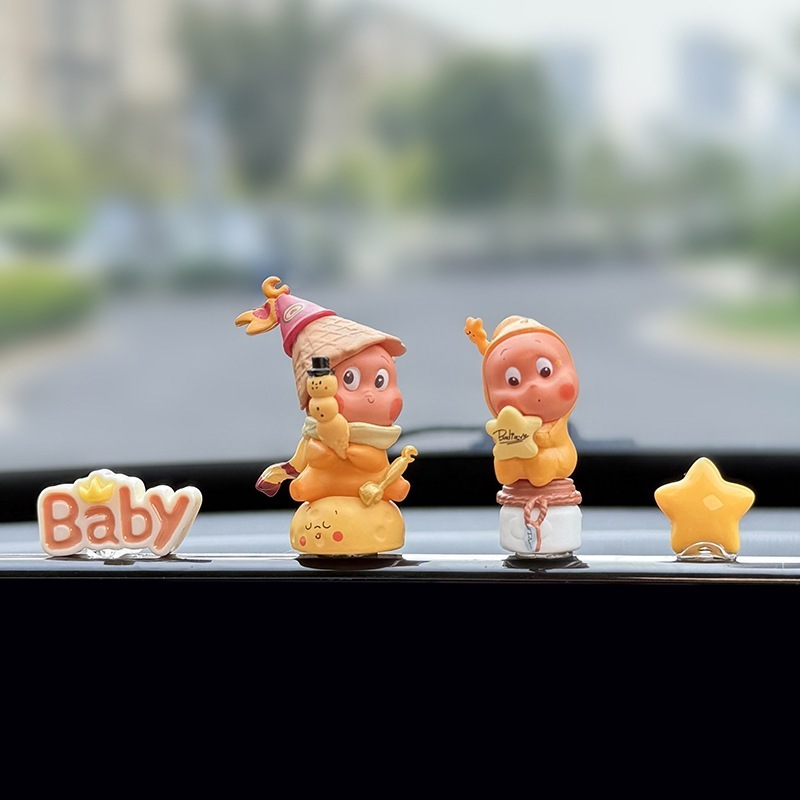 创意车载摆件星星人汽车中控台显示屏幕车内装饰品公仔可爱创意女|undefined