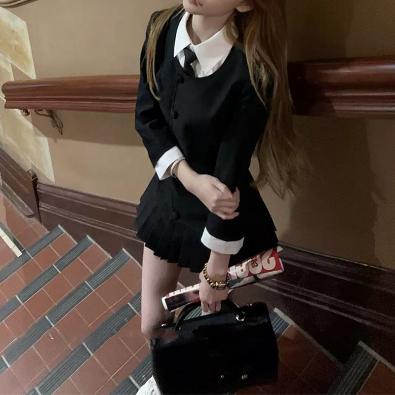 Girls' school style, faux two-piece dark JK college suit dress, 2026 autumn patchwork collar long-sleeve slimming short dress Girls' school style, faux two-piece dark JK college suit dress, 2026 autumn patchwork collar long-sleeve slimming short dress