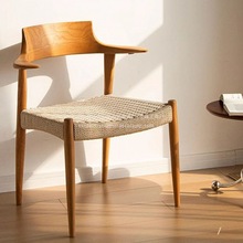 卓尚乾扶手复中实木餐椅牛角椅编藤绳子可办公悬浮茶古式桌椅设计