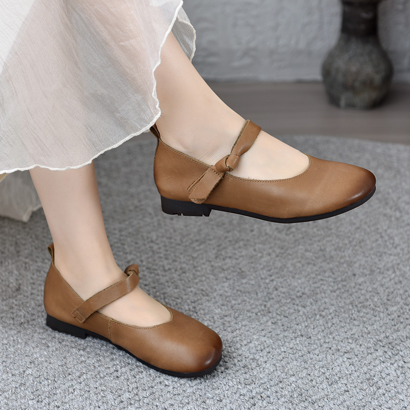 가을 2024 새로운 스타일 스퀘어 토 플랫 싱글 레이어 신발 여성 레트로 정품 가죽 부드러운 사계절 싱글 레이어 신발 로우 탑 여성 신발