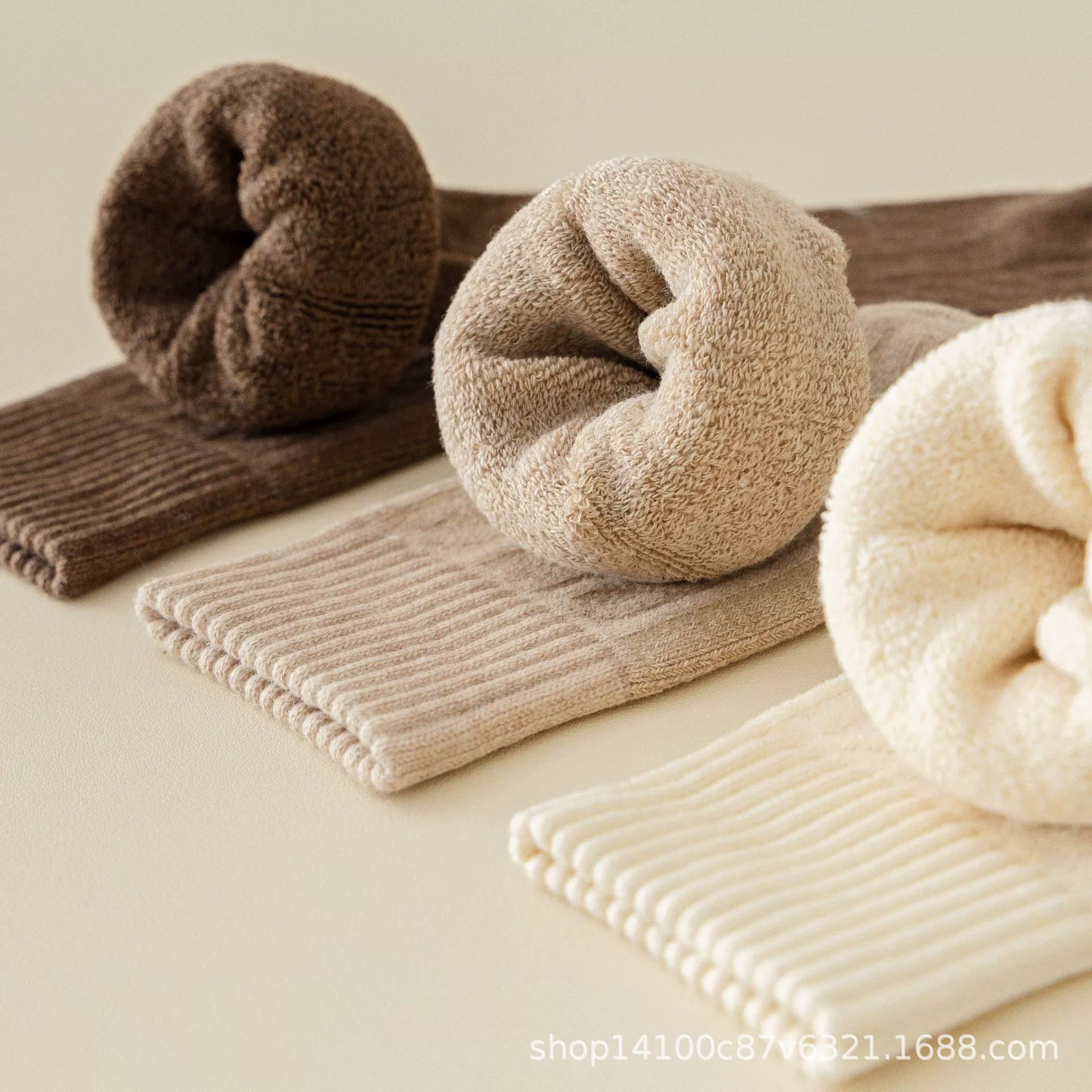 Keep warm Japanese knee socks, mid-length