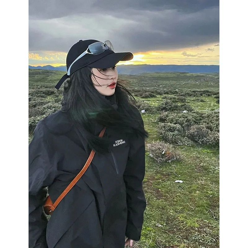 Black Hooded Jacket for Women 2025 Spring and Autum Outdoor Casual Sports Windbreaker Jacket Functional Wind Mountaineering Shirt Black Hooded Jacket for Women 2025 Spring and Autum Outdoor Casual Sports Windbreaker Jacket Functional Wind Mountaineering Shirt