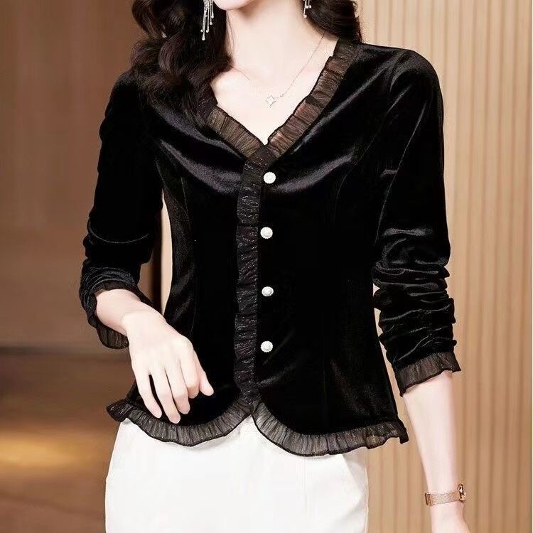New V-neck gold velvet feminine top, stylish and fashionable long-sleeve T-shirt, versatile base shirt for mothers, autumn wear New V-neck gold velvet feminine top, stylish and fashionable long-sleeve T-shirt, versatile base shirt for mothers, autumn wear