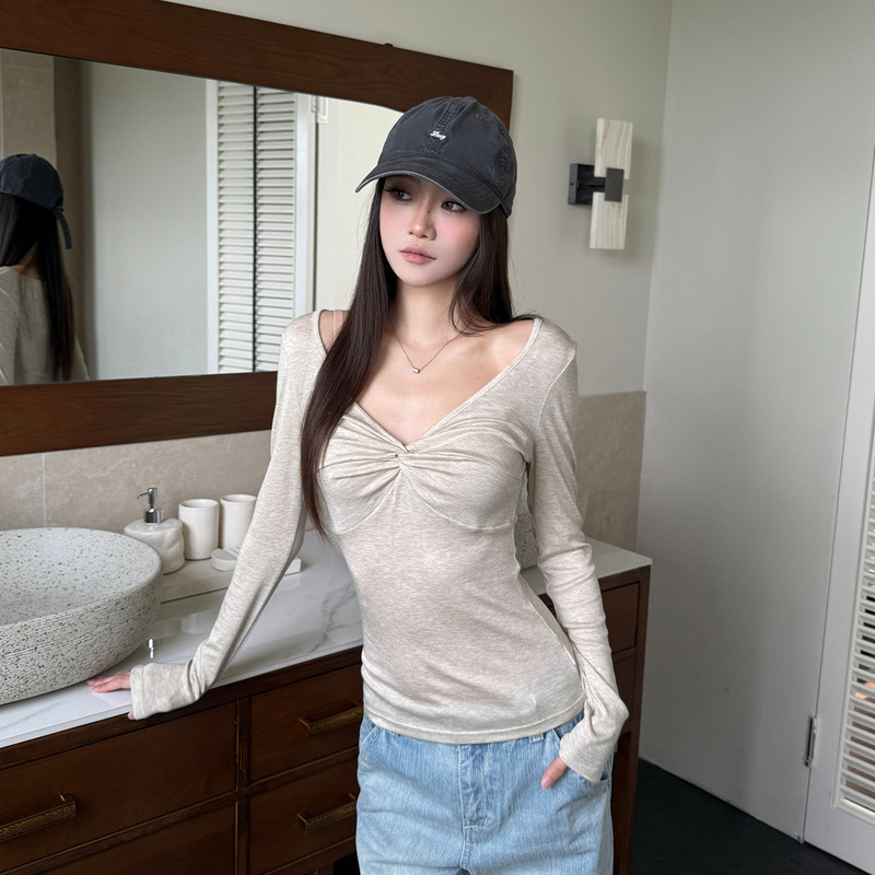 【Merino Wool Tencel】Autumn trendy slim-fit V-neck knitted top, women's base layer T-shirt 【Merino Wool Tencel】Autumn trendy slim-fit V-neck knitted top, women's base layer T-shirt